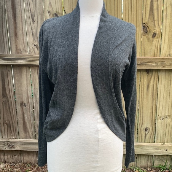 Business Casual Bundle, cardigan and sleeveless tops, size small - Picture 2 of 16